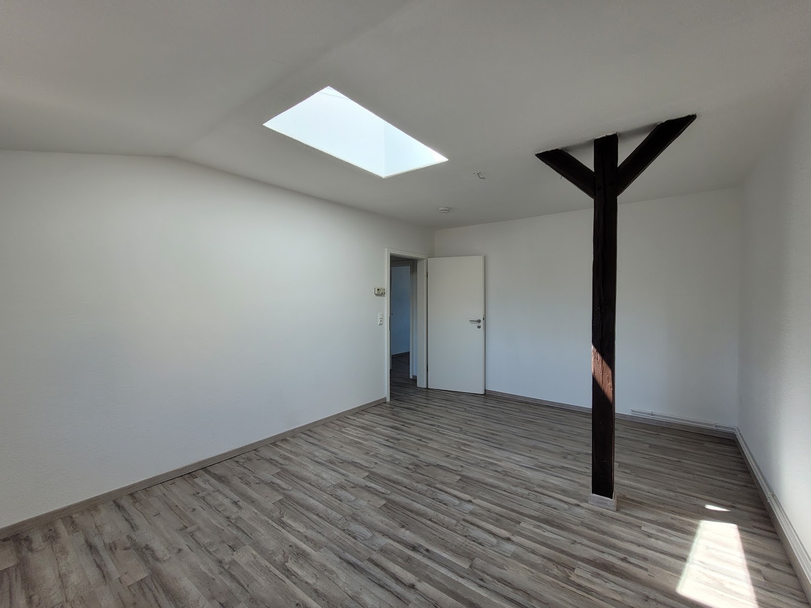 Einblick Zimmer 3 Bild 2