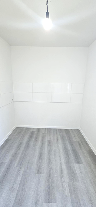 Frisch renovierte 2-Zimmer-Wohnung mit Balkon und modernem Bad! - Foto 5