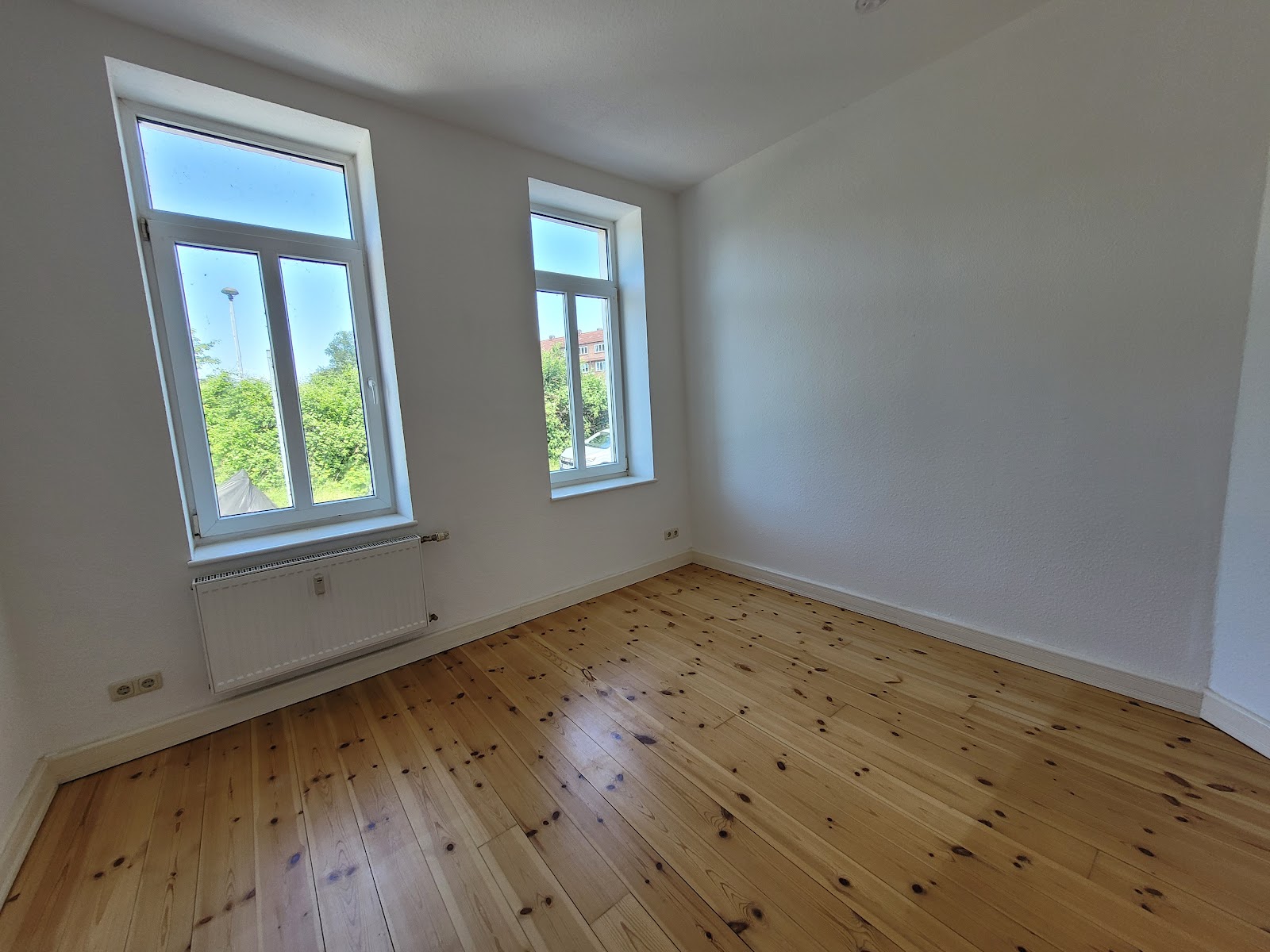 Einblick Wohnraum 2 Bild 2