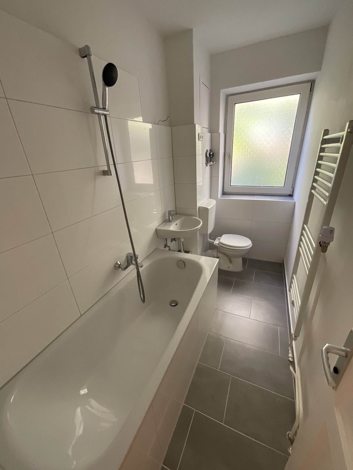 Bad mit Badewanne