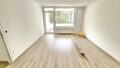 Wohnzimmer mit Balkon