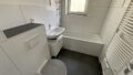 Tageslichtbad mit Wanne