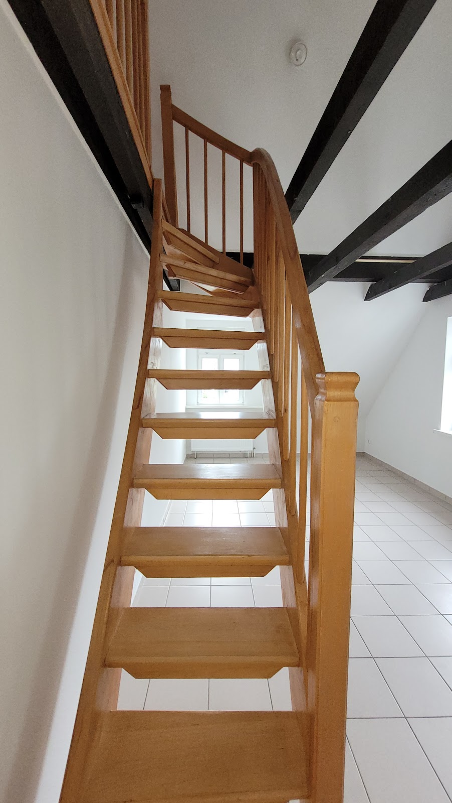 Treppe zum Dach-Kriechbereich