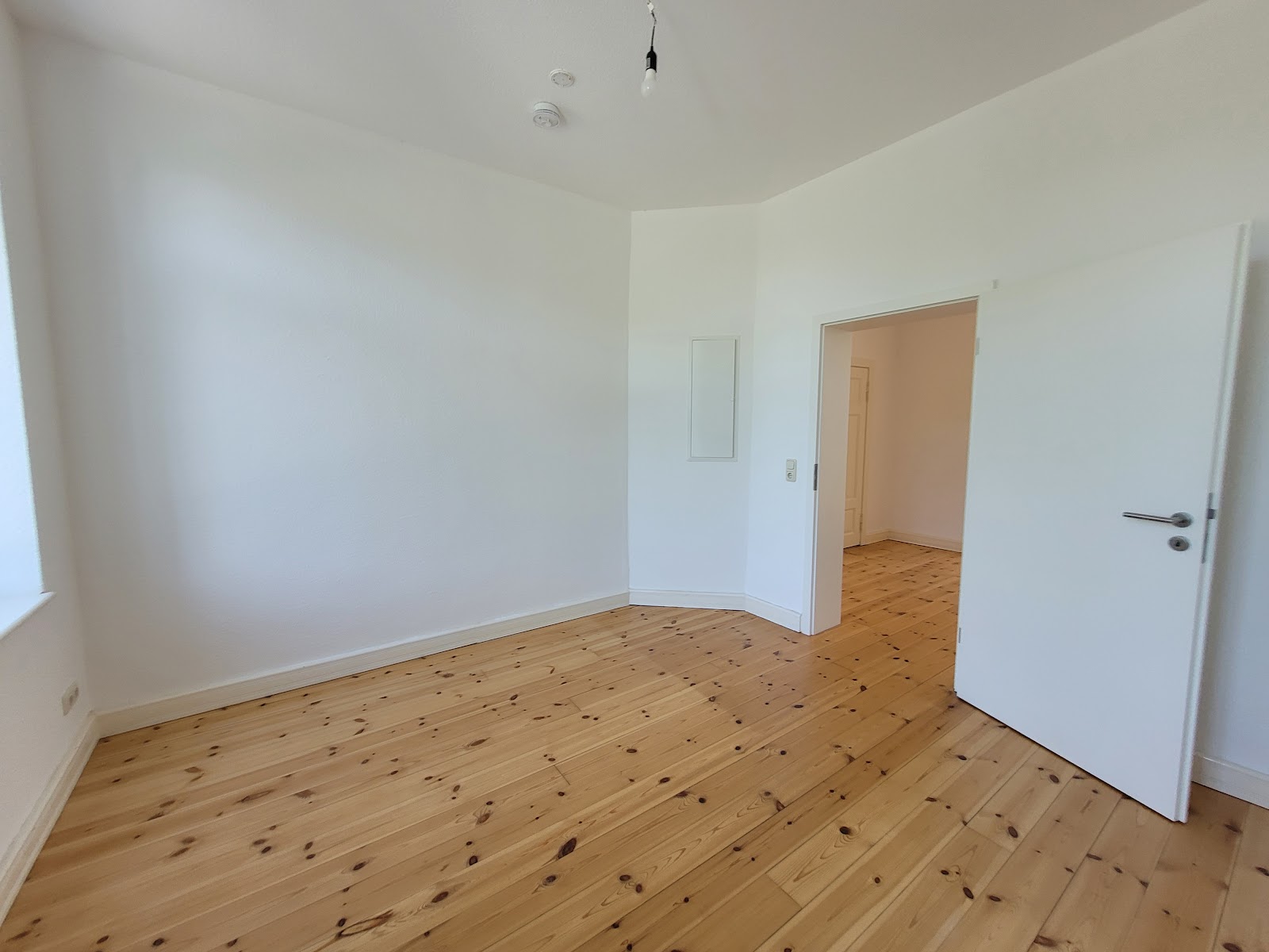 Einblick Wohnraum 2 Bild 3