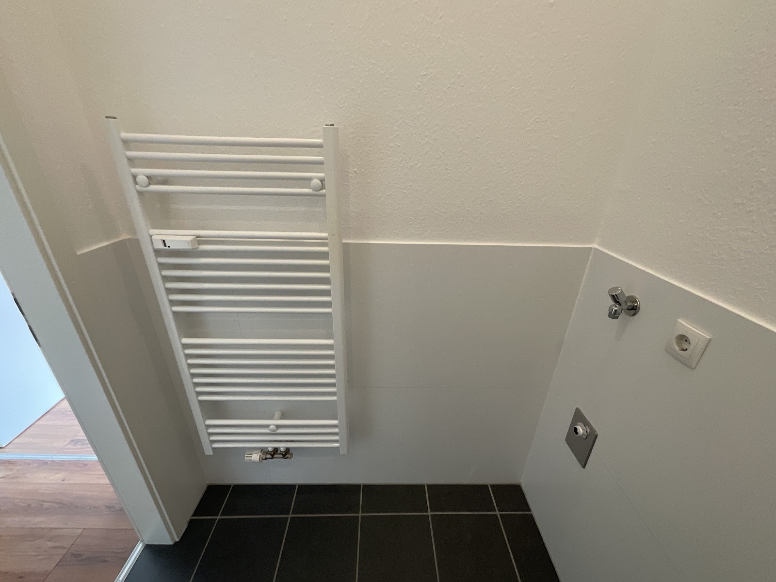 separates WC