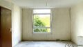Große Küche mit Fenster