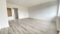 Wohnzimmer mit Balkon